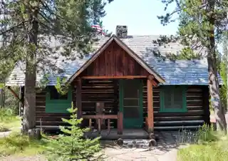 Elk Lake Guard Station