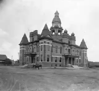 Gibson County Courthouse