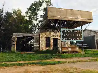 Magnolia Service Station