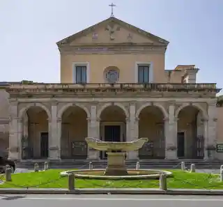 Basilica di Santa Maria in Domnica