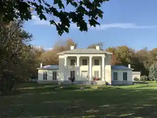 LeRay Mansion