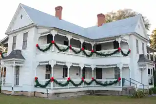 Alexander Hotel