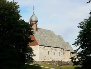 Dønnes Church