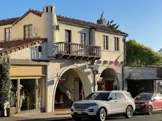 Las Tiendas Building