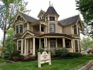Alexander House