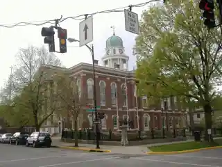 Warren County Courthouse