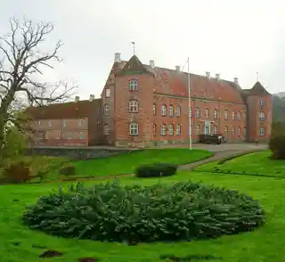 Rugaard Castle