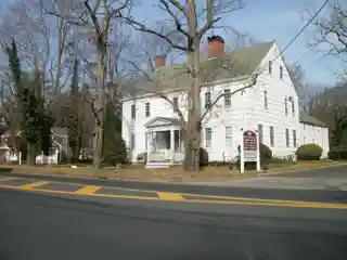 Halliock Inn