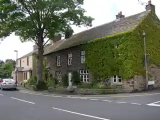 8 Blackburn Road