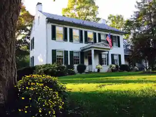 Cool Hollow Home