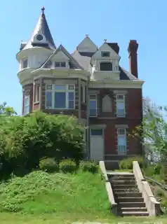 McInteer Villa