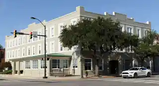 Arcade Hotel