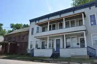 Clark–Dearstyne–Miller Inn