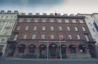 Ascot Hotel
