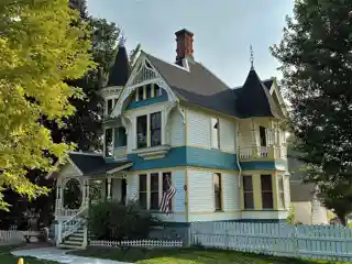 Brooks Hotel
