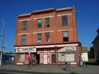551–555 North Goodman Street