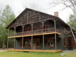 Lady Tree Lodge