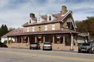 Fayette-Springs Hotel