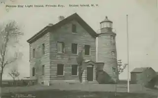 Prince's Bay Light