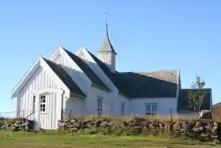 Øksnes Church