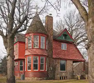 Nicherson–Tarbox House
{{Infobox NRHP
| embed = yes
| name = Nicherson-Tarbox House, Shed and Barn
| nrhp_type = 
| image = Nicherson-Tarbox House & Barn.jpg
| caption = The Nicherson–Tarbox House and Barn from the north-northeast
| coordinates = 
| locmapin = Minnesota#USA
| location = 514 Broadway Street E.,