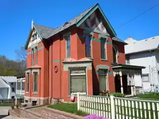 Thomas E. Cavin House