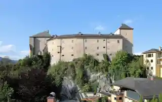 Golling Castle