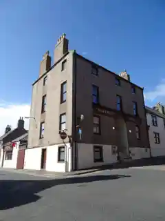 10 Merchant Street