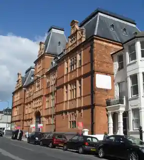 Palmeira Yard, 75 Holland Road
