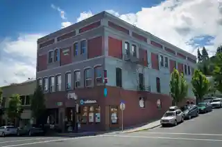 I.O.O.F. – Paris Fair Building