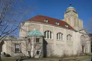 Adolphus Busch Hall