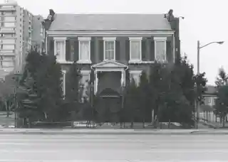 Alexander Chêne House