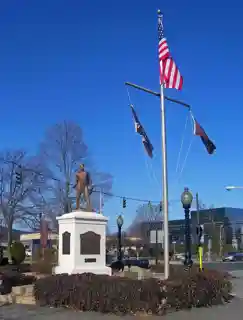Washington AvenueSoldier's Monument and Triangle