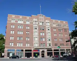 Riverside Hotel