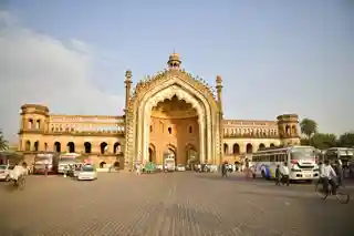 Rumi Darwazaरूमी दरवाजा