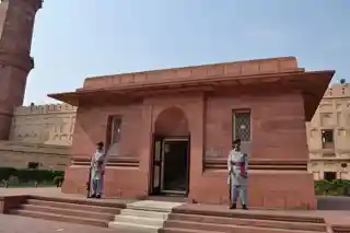 Tomb of Allama Iqbal