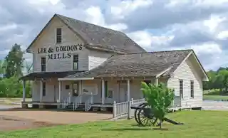 Lee and Gordon Mill