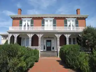 Ware–Lyndon House