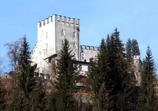 Itter Castle