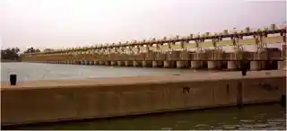 Kut Barrage