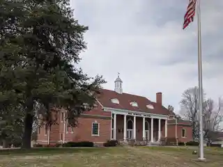 Dickson County War Memorial Building