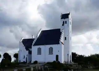Fru Alstad Church