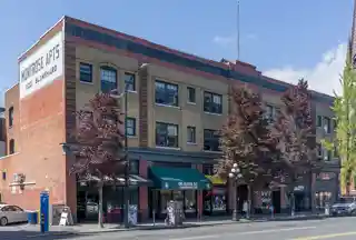 Montrose Apartments