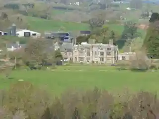 Dingestow Court
