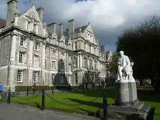 Graduates Memorial Building