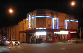 Luna Leederville