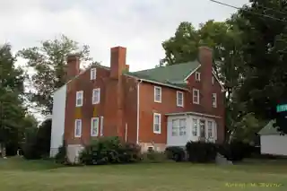 Tunker House