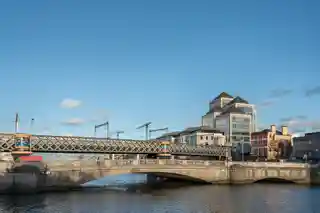 Butt Bridge