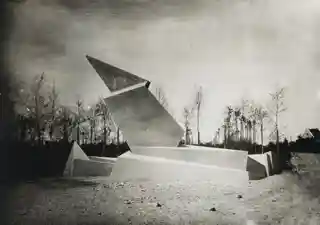 Monument to the March Dead