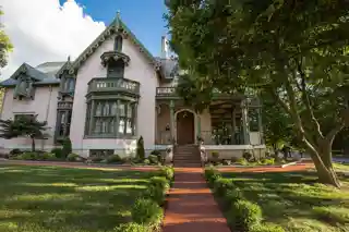 Moses Fowler House